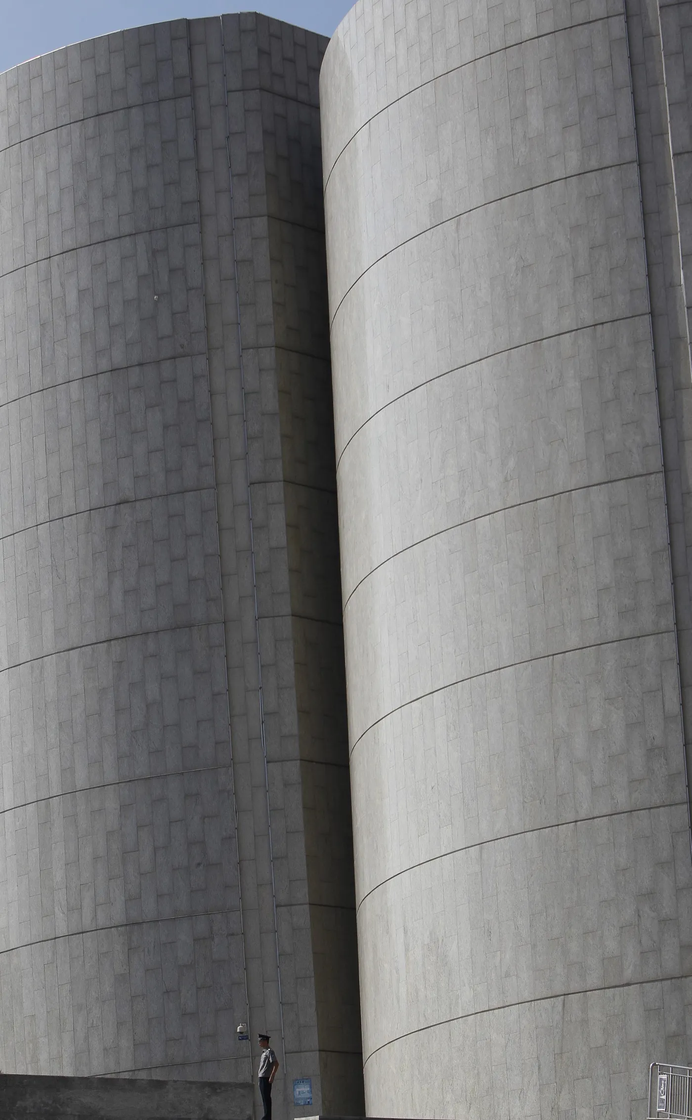 3811861-kangbashi-miasto-duchow-w-regionie.jpg