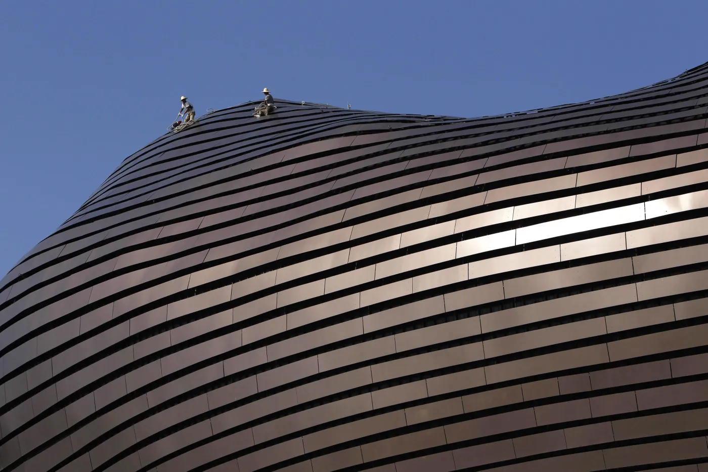 3811919-kangbashi-miasto-duchow-w-regionie.jpg