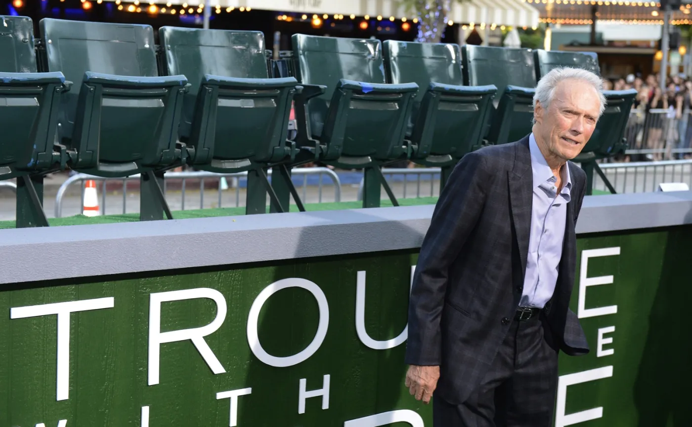 4073654-clint-eastwood-na-premierze-trouble.jpg