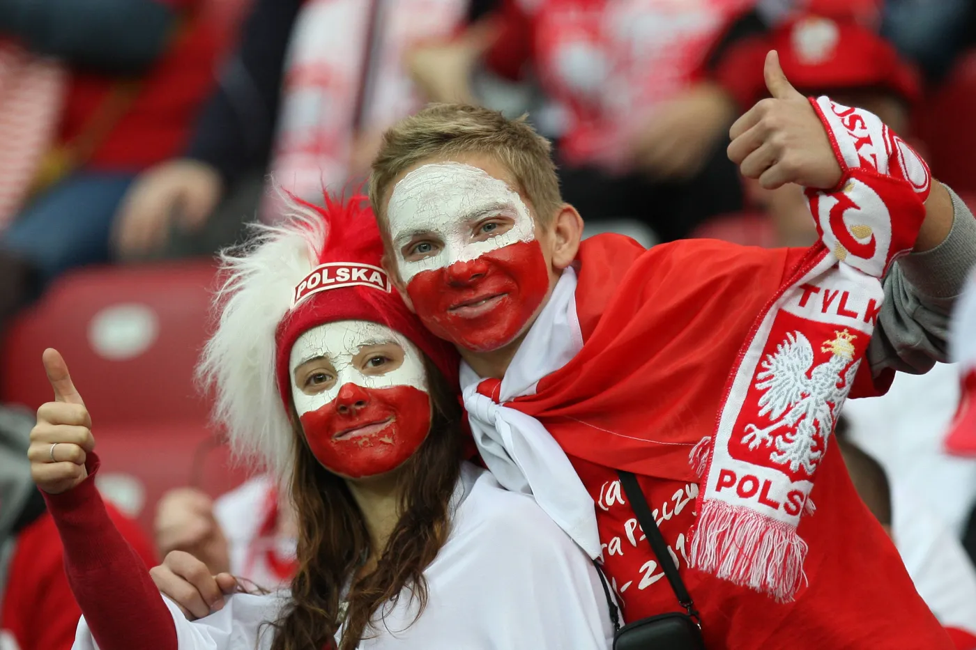 4166731-polscy-kibice-na-trybuach-stadionu.jpg