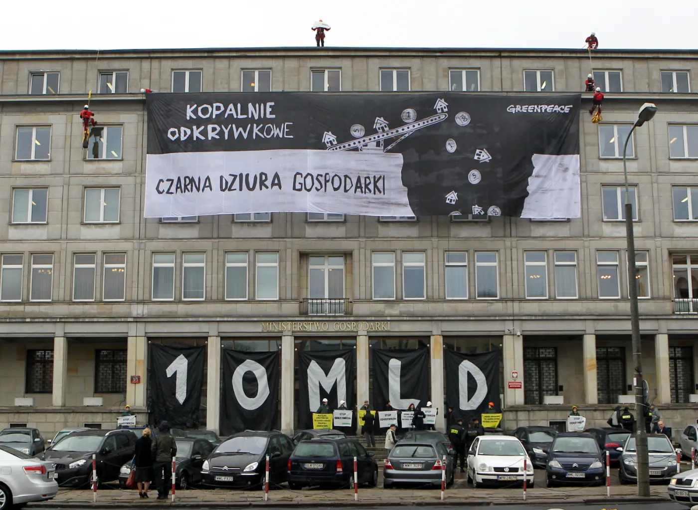 4244126-protest-greenpeace-przeciwko-budowie.jpg