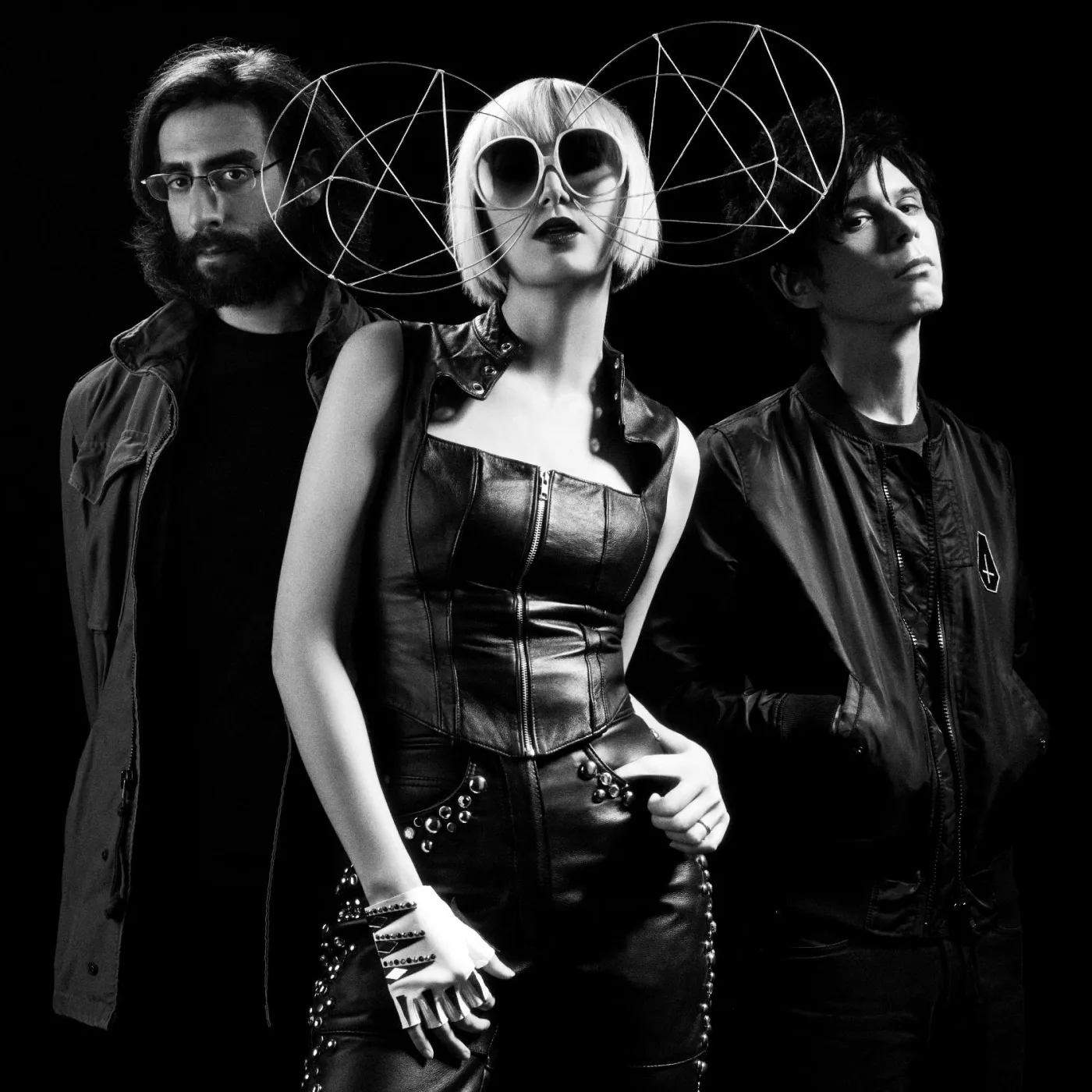 4913912-yeah-yeah-yeahs-foto-dan-martensen.jpg