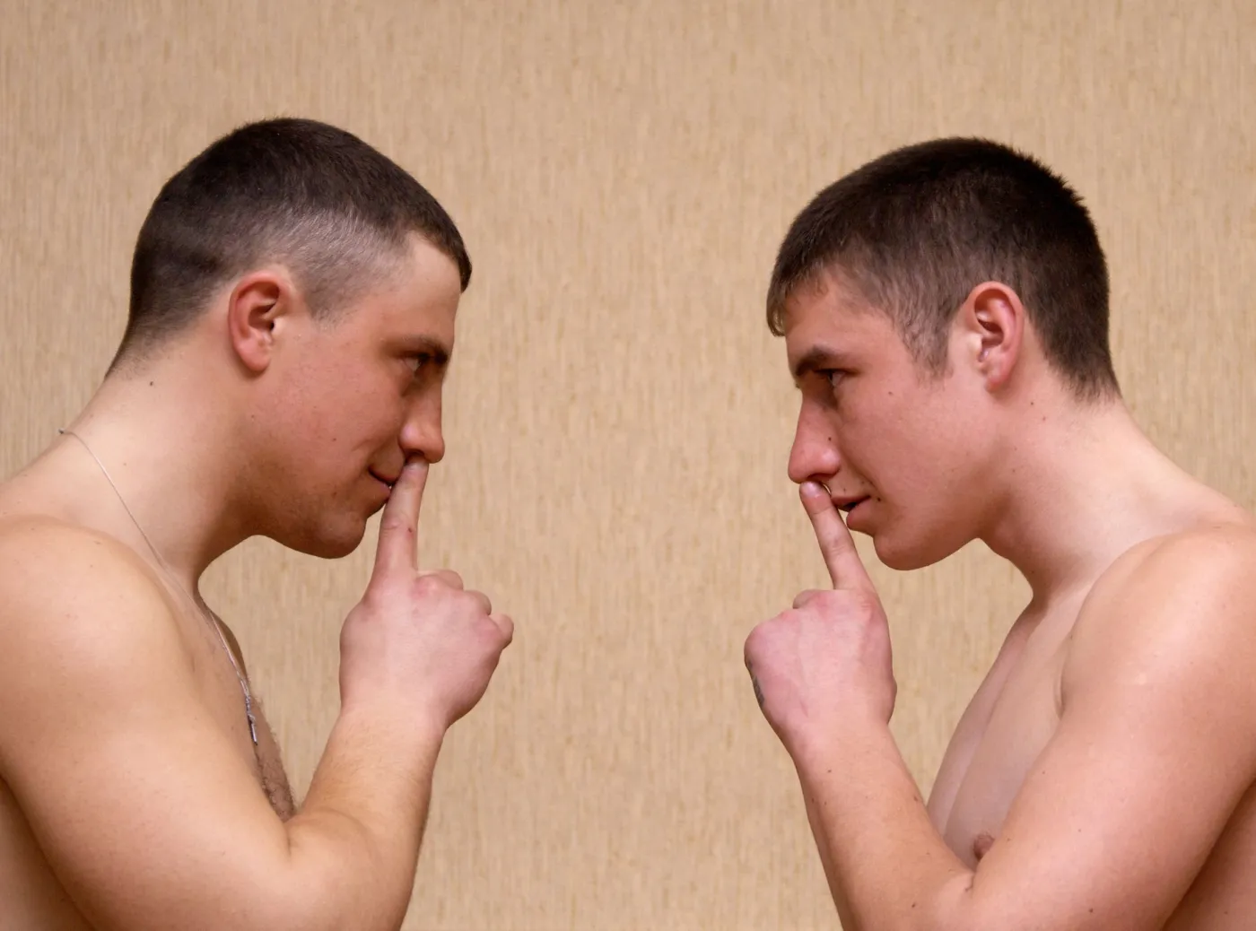 "Gej" i "lesbijka" wejdą do szkół? Posłowie chcą zmiany podręczników 