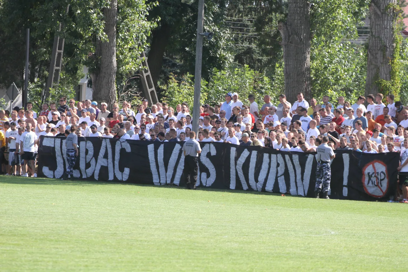 5310447-mecz-czarnych-koszul-z-ks-lomianki.jpg