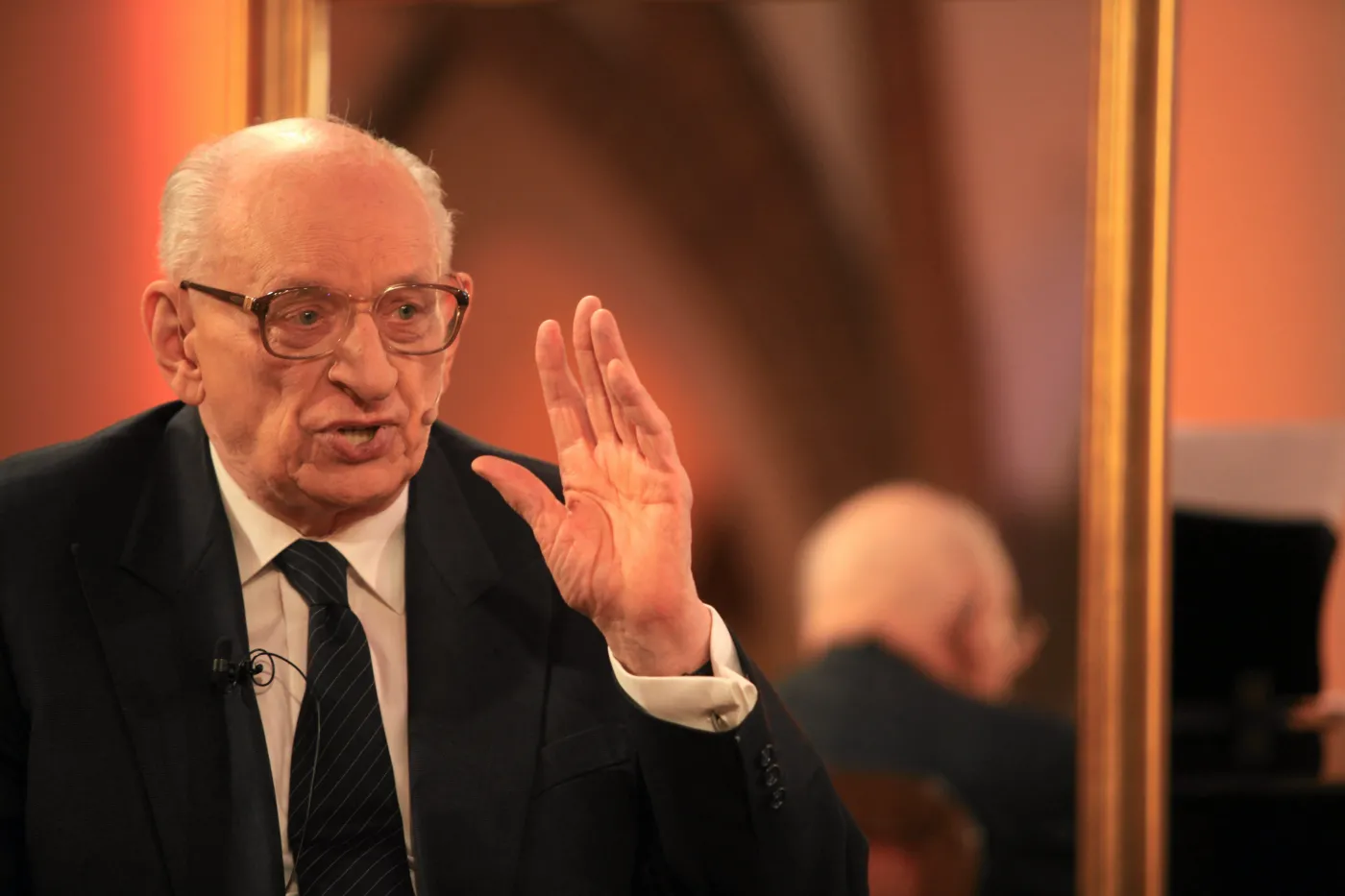 "Żeby zawsze był sobą". Prof. Bartoszewski na 70. urodziny Wałęsy 