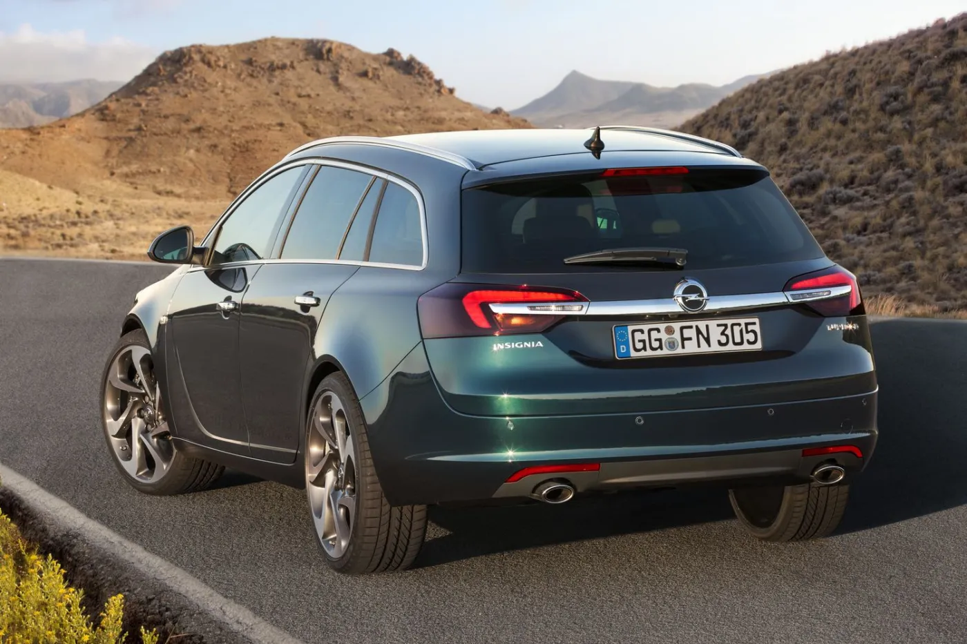 5074253-opel-insignia-sports-tourer-286338.jpg