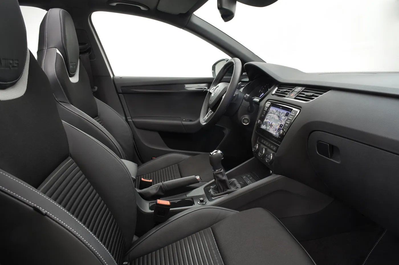 5156913-130703-skoda-octavia-rs-interior-001.jpg