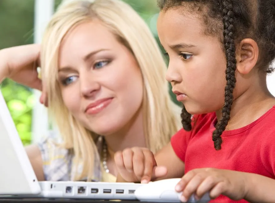 Wychowanie przez karanie i nagradzanie? Eksperci radzą coś innego