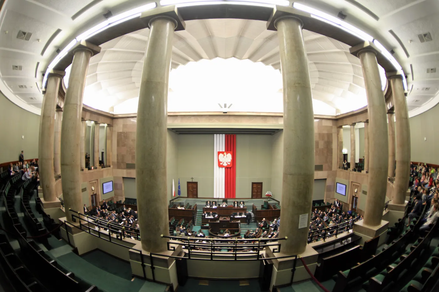 Sensacyjny sondaż! Platforma Obywatelska wyprzedza PiS