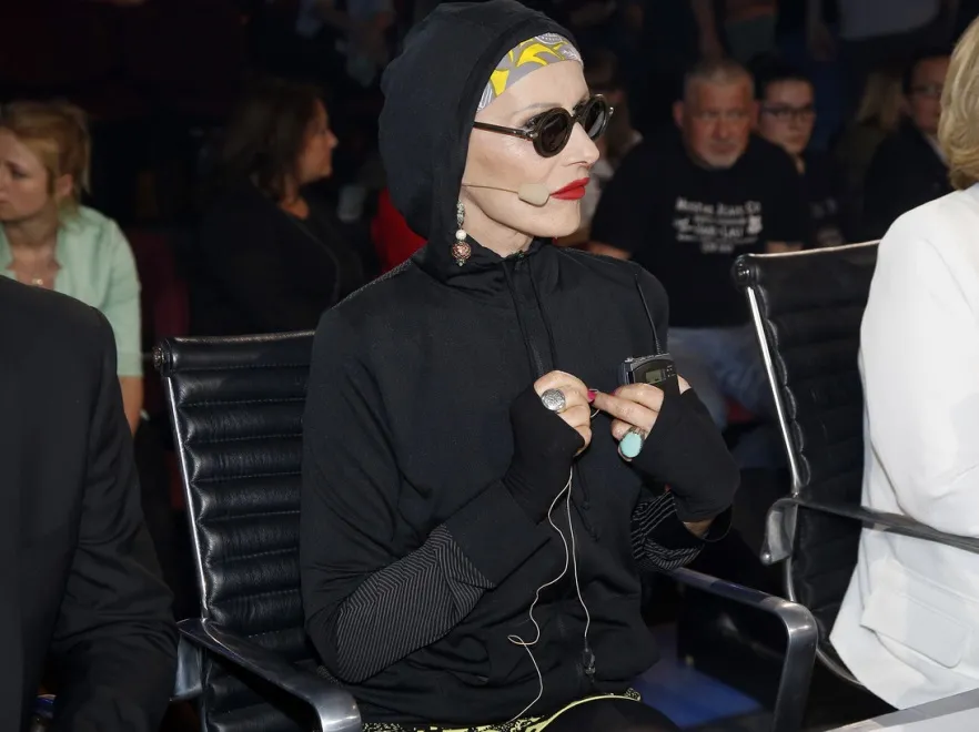 Choroba jej nie złamała! Kora pierwszy raz na żywo po leczeniu