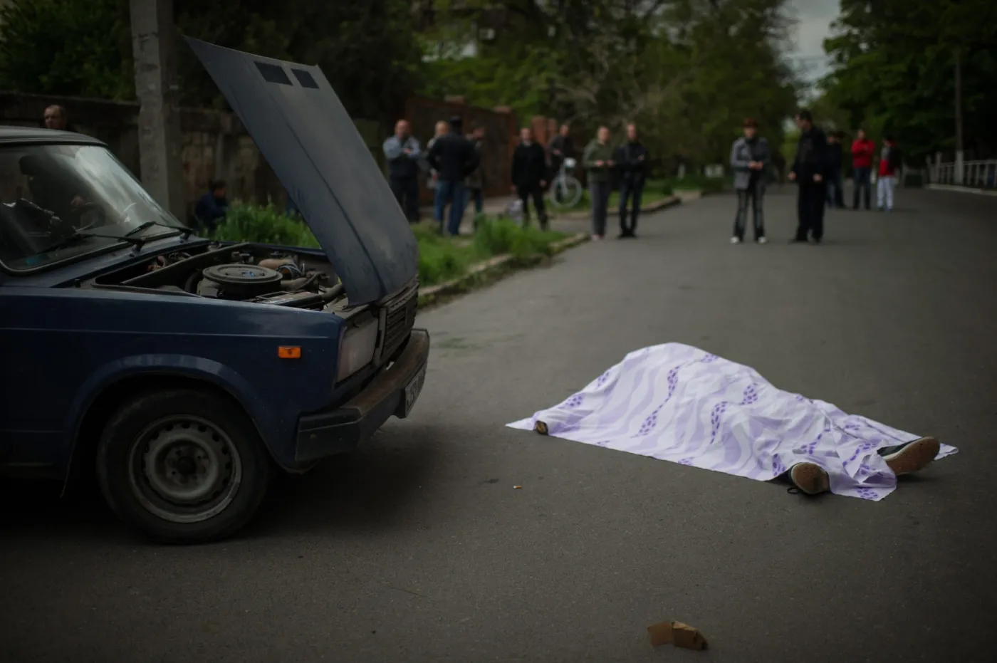 6265571-cialo-zabitego-niedaleko-komisariatu.jpg