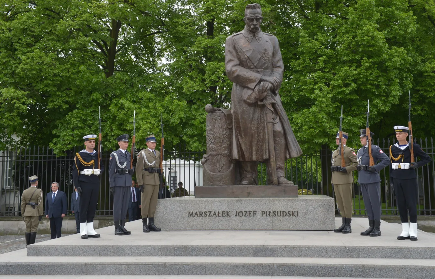 Pomnik marszałka Józefa Piłsudskiego przed Belwederem