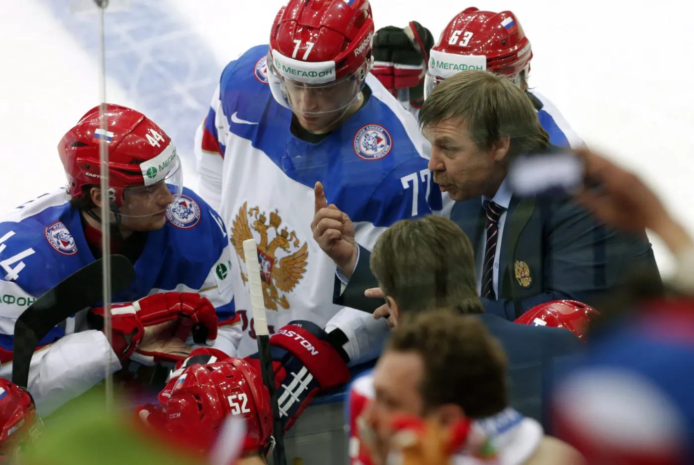 6290699-putin-i-rosyjscy-kibice-maja-powody.jpg
