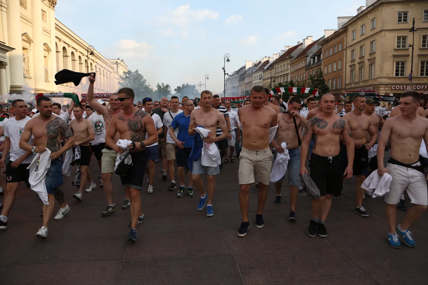 6337723-tak-sie-bawi-stolica-legia-warszawa.jpg