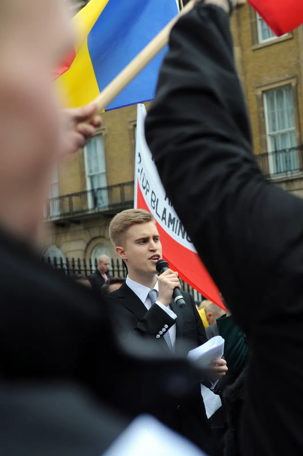 5979411-protest-polacy-londyn-downing-street.jpg