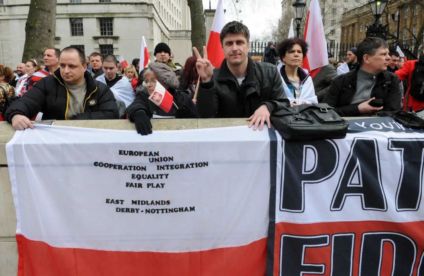5979179-protest-polacy-londyn-downing-street.jpg
