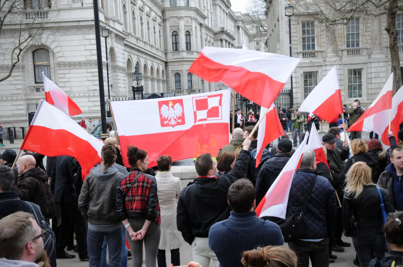 5979295-protest-polacy-londyn-downing-street.jpg