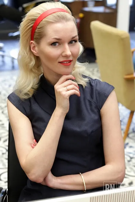 5991450-modne-fryzury-na-wiosne-dziewczece.jpg