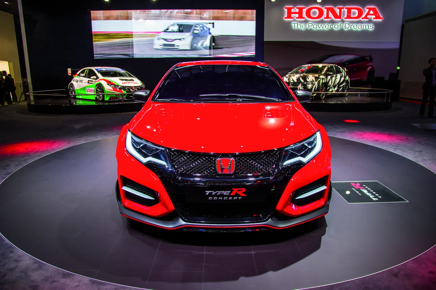 Honda prezentuje petardę na kołach! Oto civic type R. WIDEO