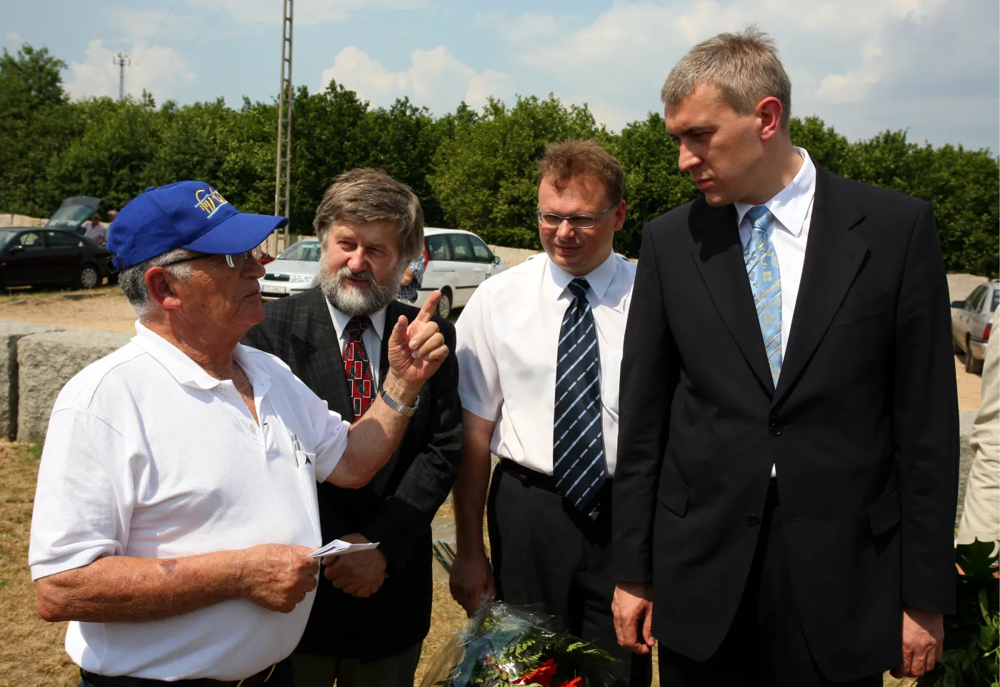 6553806-65-rocznica-mordu-zydow-w-jedwabnem.jpg