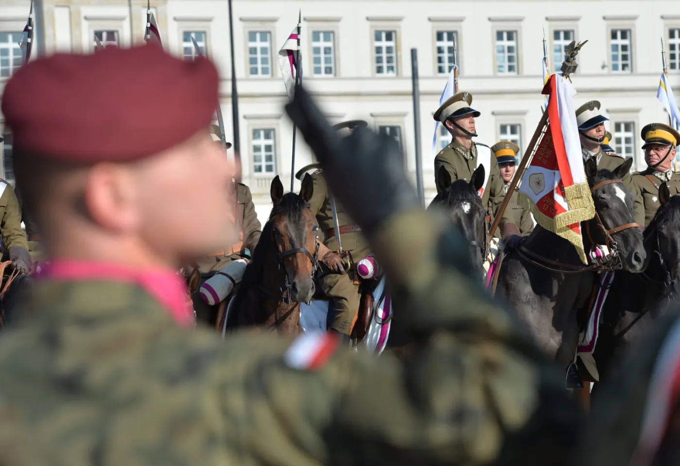 Elitarne przedwojenne wojsko. Kawalerzyści defilowali w Warszawie