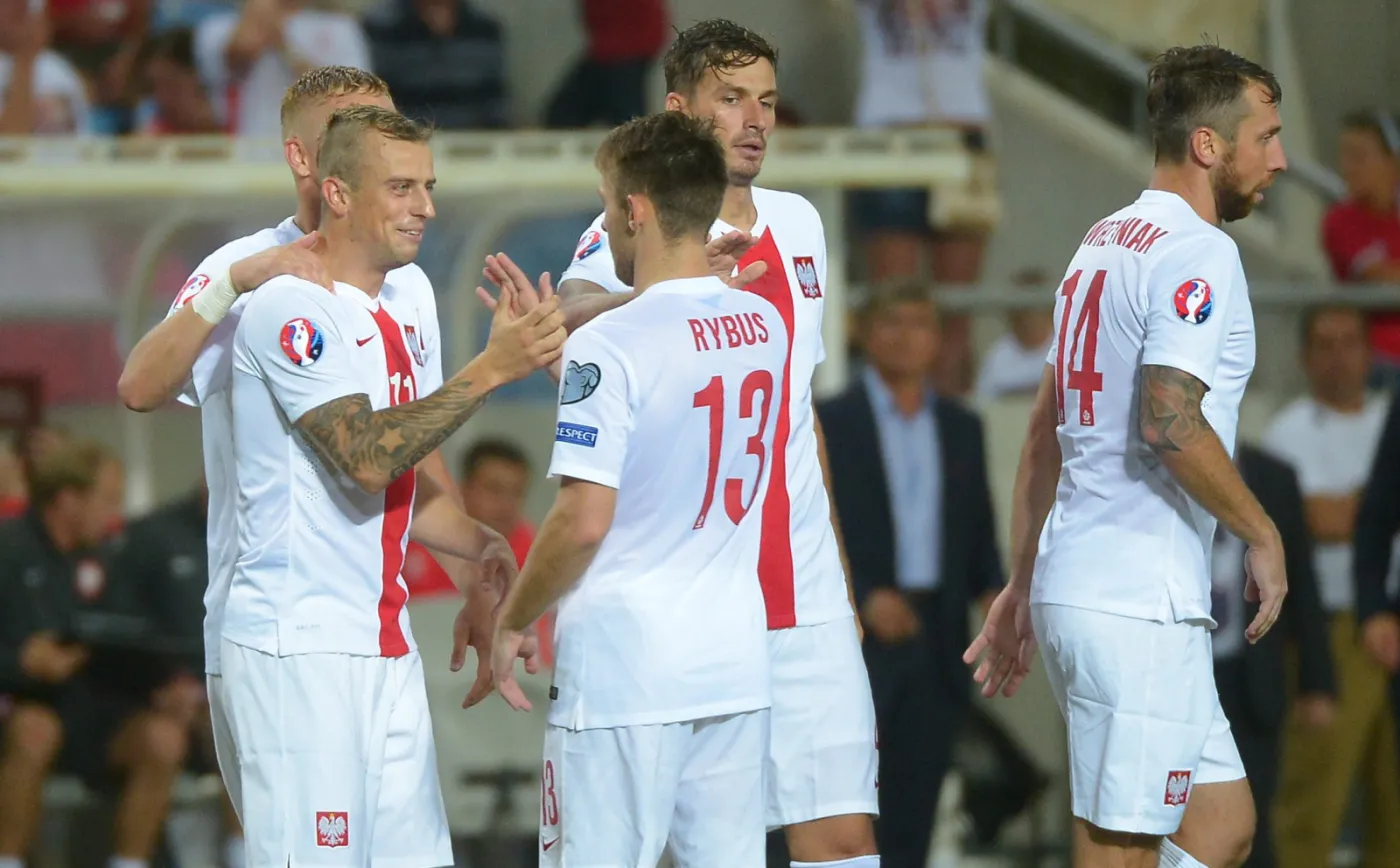 6770328-pilka-nozna-eliminacje-me-gibraltar.jpg