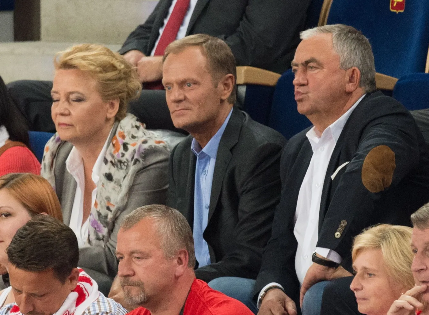 6788722-donald-tusk-nie-przyniosl-szczescia.jpg