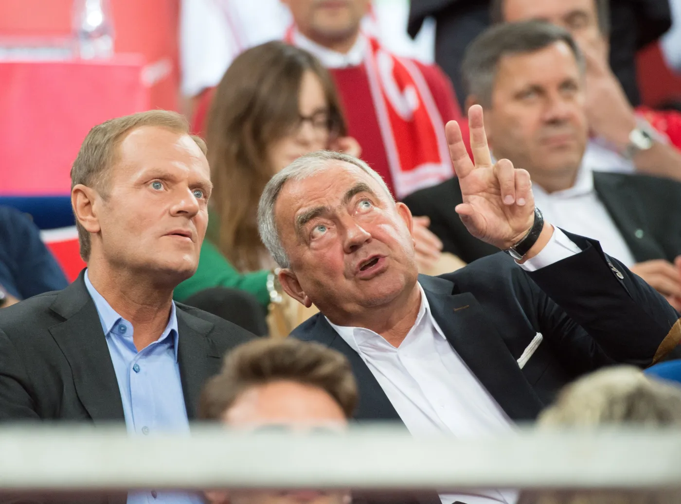 Donald Tusk nie przyniósł szczęścia siatkarzom. Polacy przegrali z USA