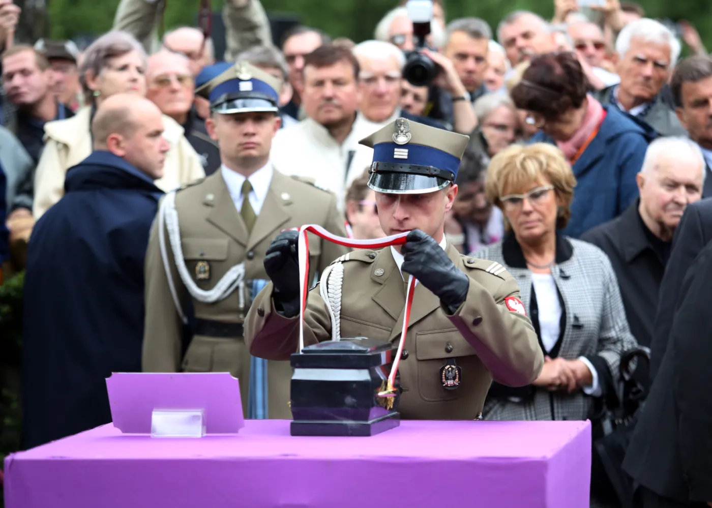 6365244-pogrzeb-general-jaruzelski-powazki.jpg