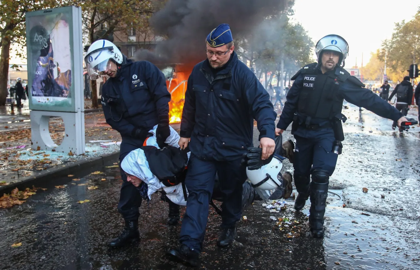 7031400-starcia-w-brukseli-podczas-protestu.jpg