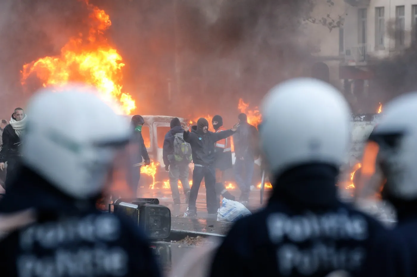 7031453-starcia-w-brukseli-podczas-protestu.jpg