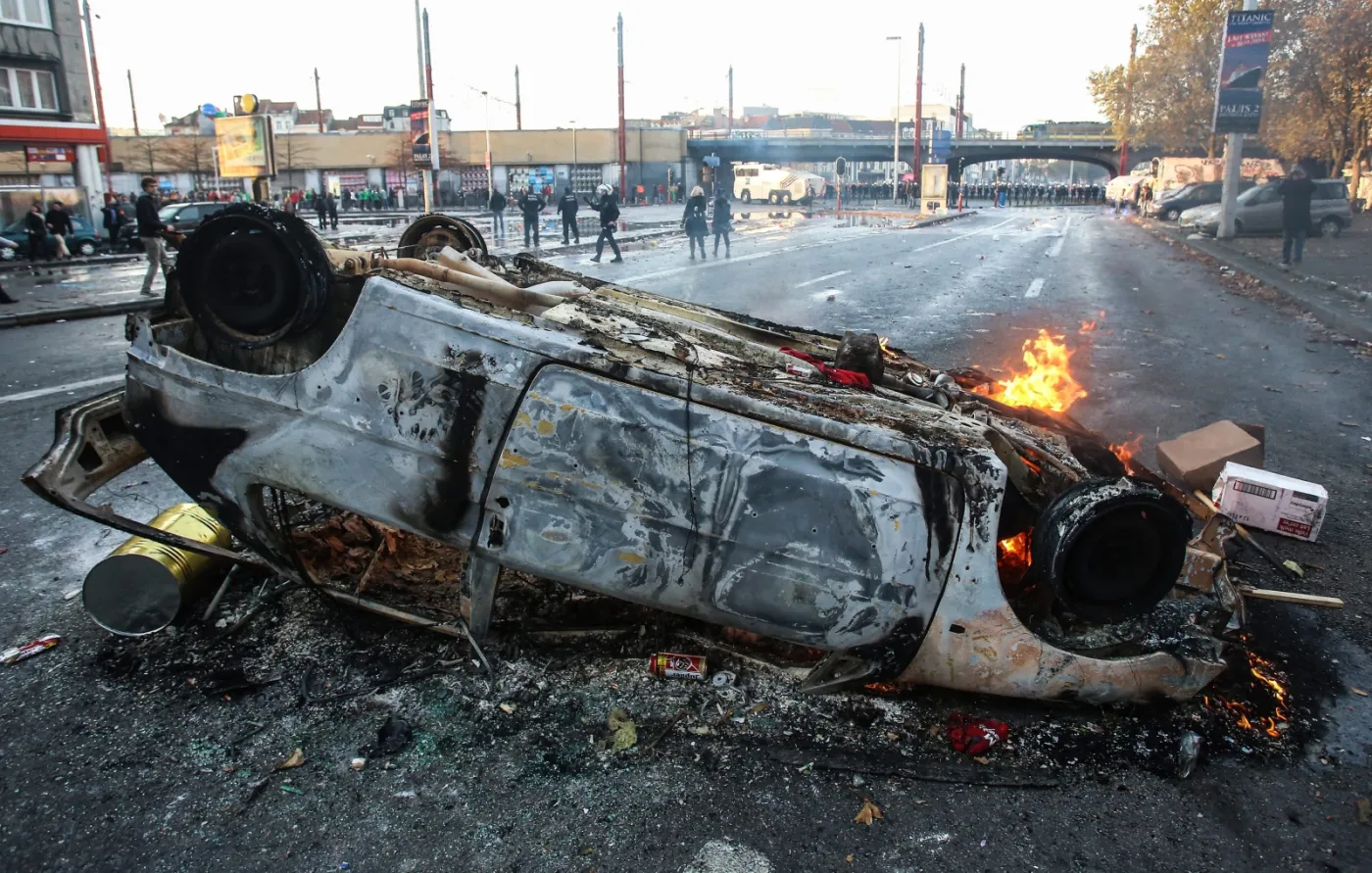 7031509-starcia-w-brukseli-podczas-protestu.jpg