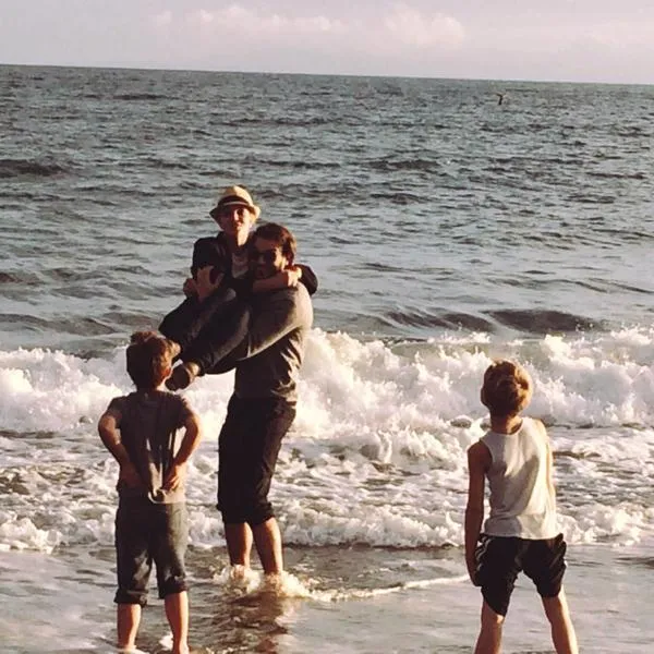 Britney Spears na plaży z chłopakiem i synami