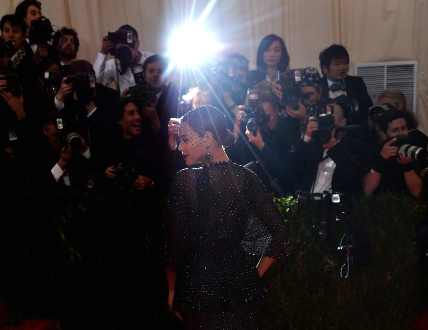 7208721-beyonce-knowles-na-2014-anna-wintour.jpg