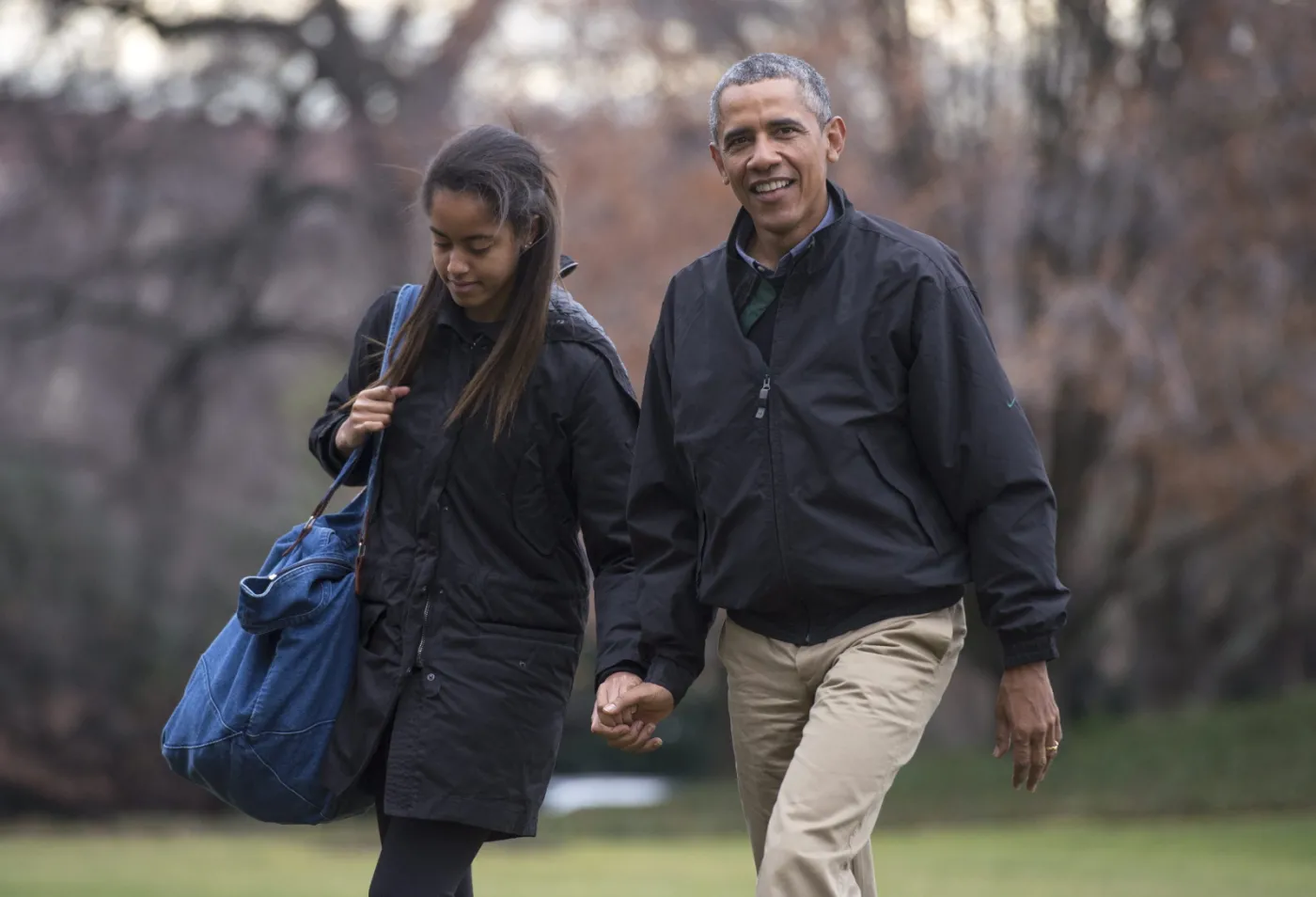 Barack Obama z córką Malią wracają z wakacji na Hawajach
