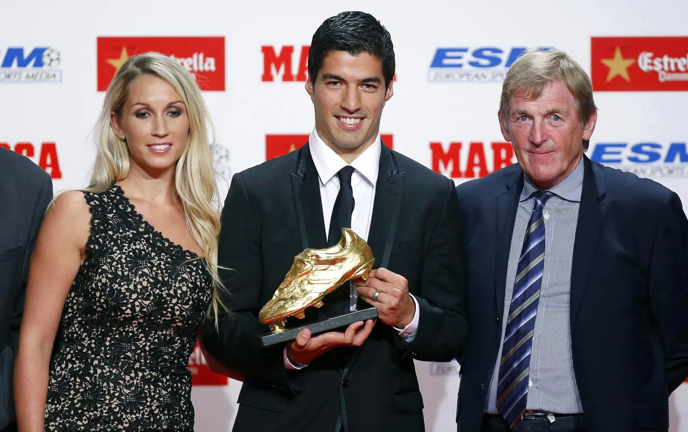 6953109-luis-suarez-w-towarzystwie-pieknej.jpg