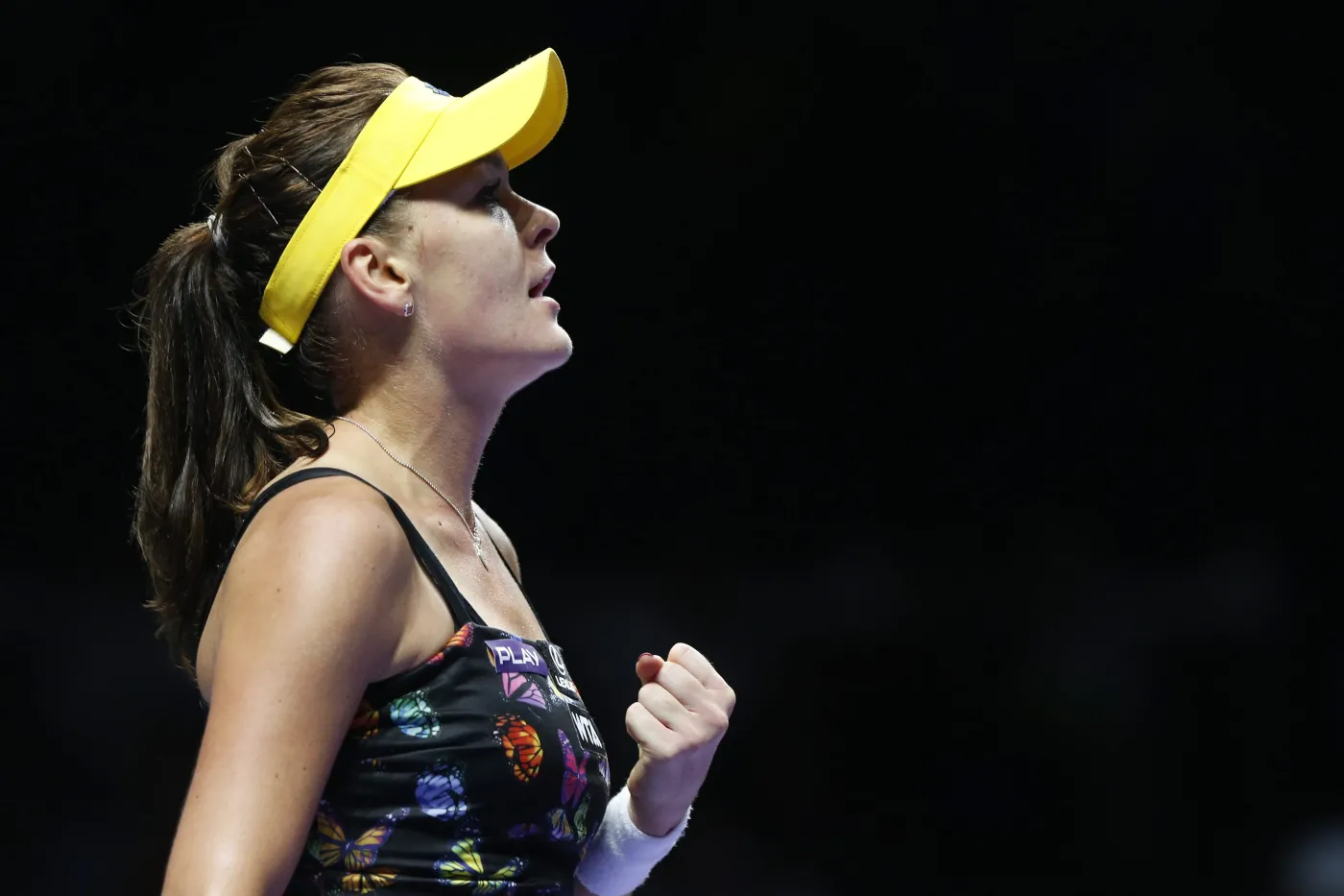 6974573-agnieszka-radwanska-przykuwa-uwage.jpg
