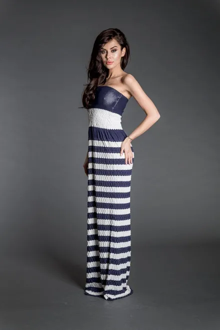7563564-natalia-siwiec-w-lookbooku-kolekcji.jpg