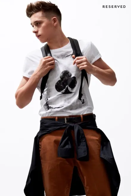 7564046-brooklyn-beckham-w-kampanii-reserved.jpg