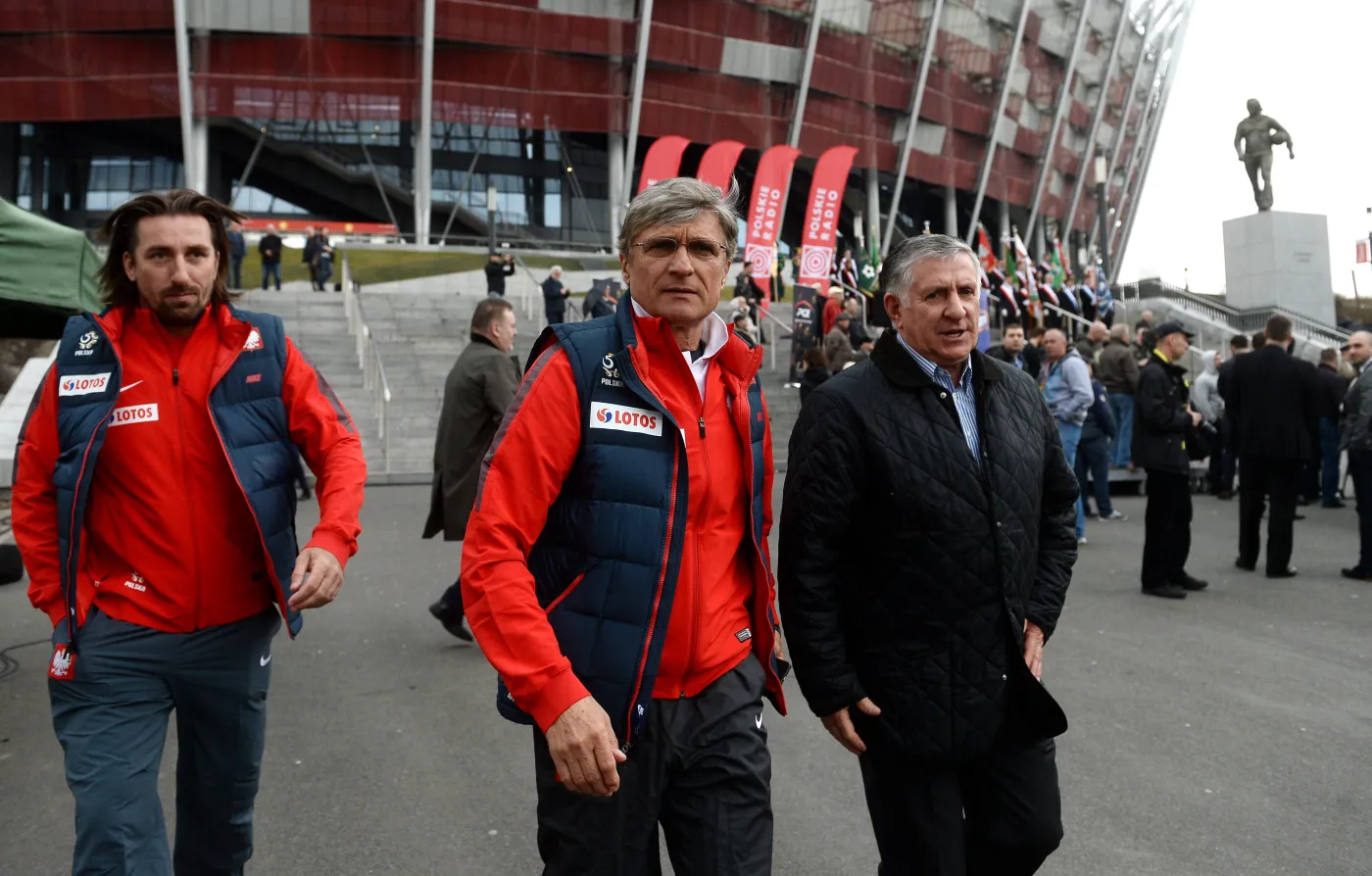 7588984-przed-stadionem-narodowym-odslonieto.jpg