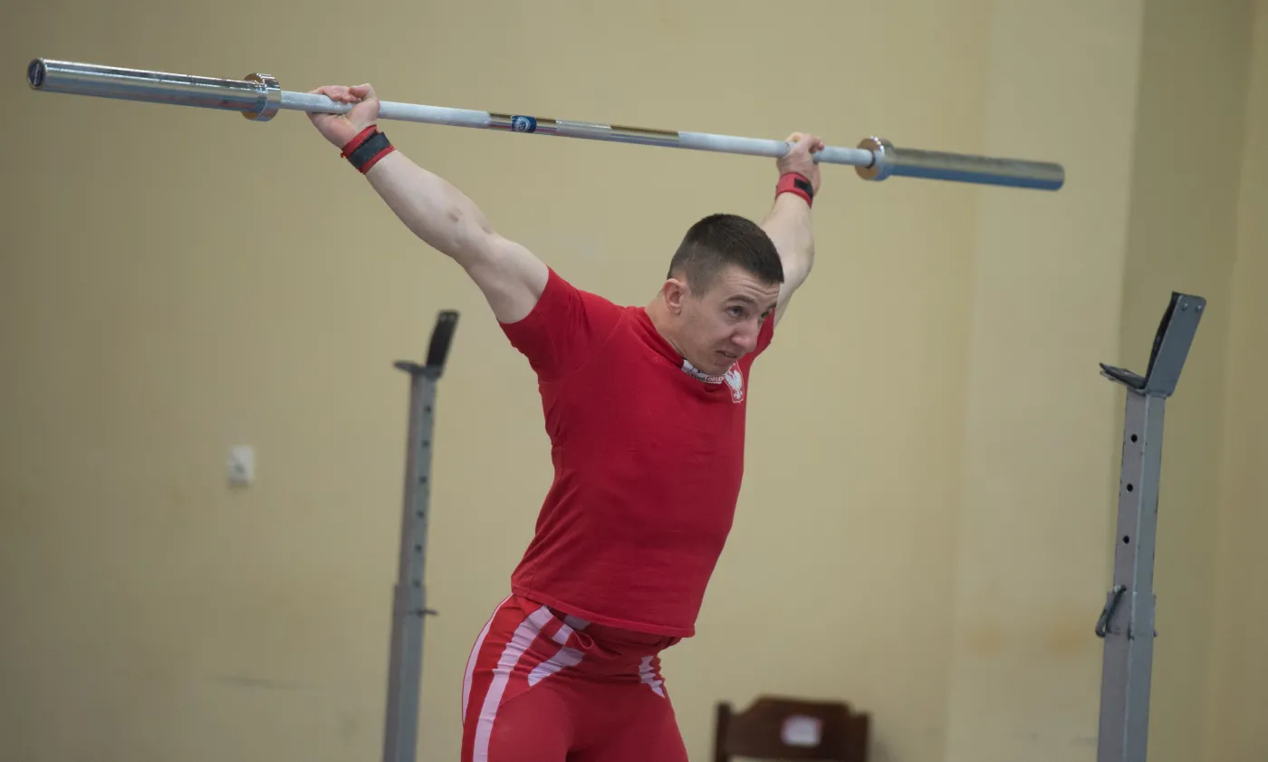 7621833-damian-wisniewski-podczas-treningu.jpg