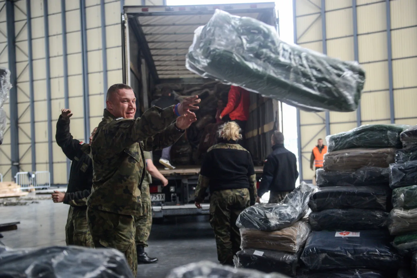 7720277-pomoc-humanitarna-z-polski-w-drodze.jpg