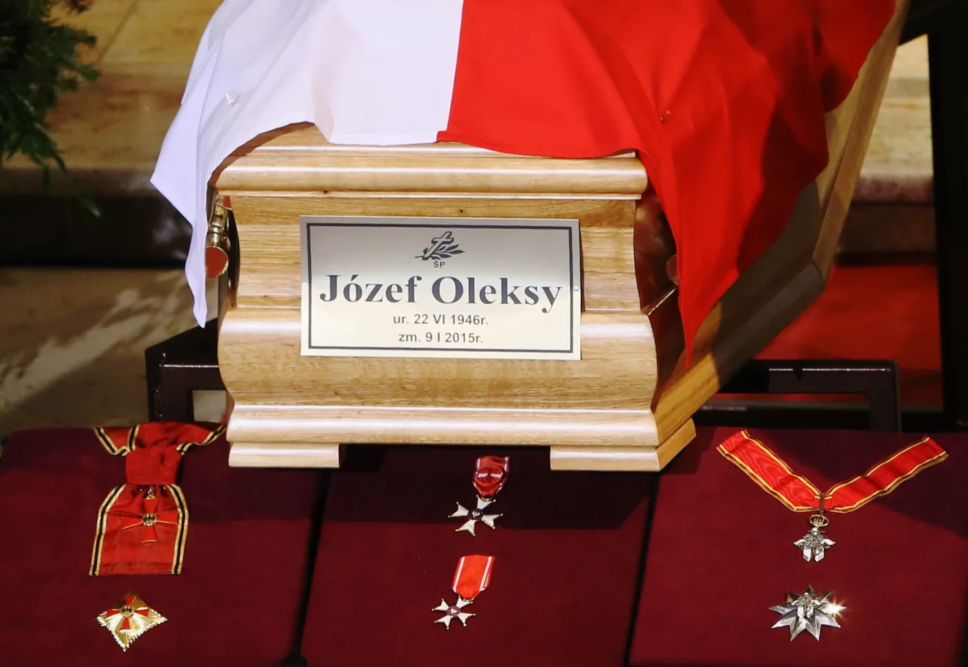 7308630-pogrzeb-jozefa-oleksego-na-powazkach.jpg