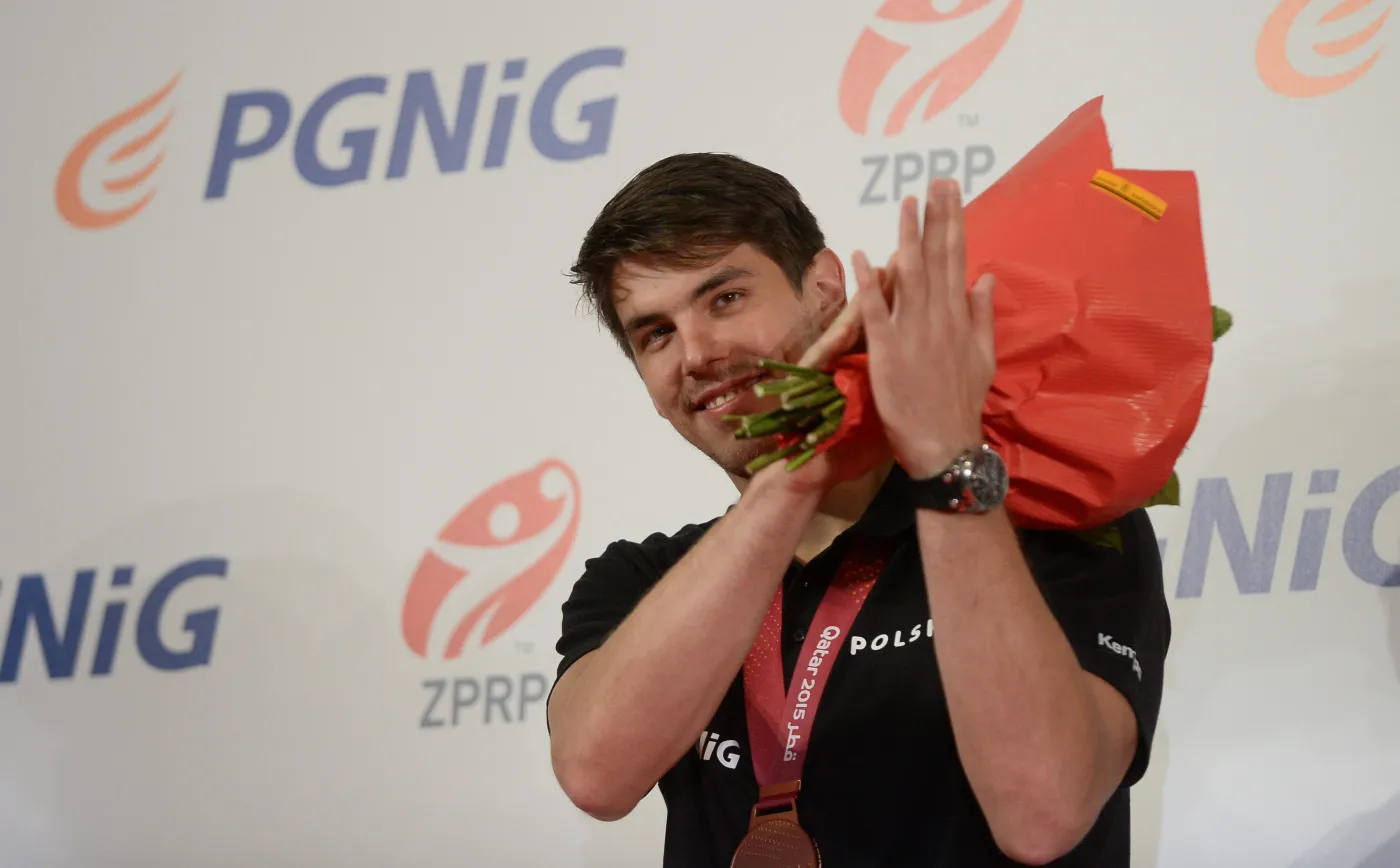 7374913-reprezentant-polski-w-pilce-recznej.jpg