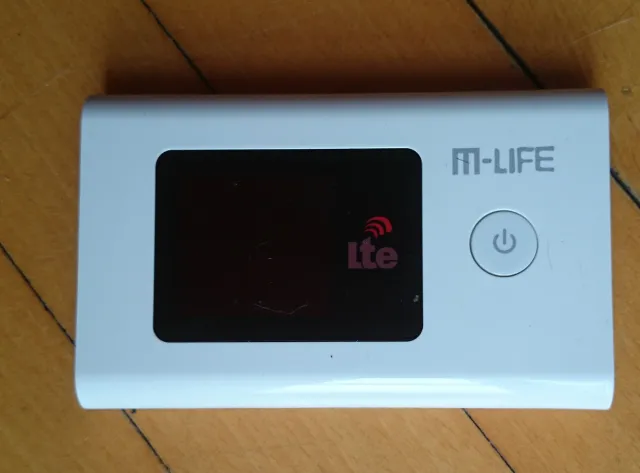 Internet prosto z kieszeni. POD LUPĄ: Polski mobilny router M-Life