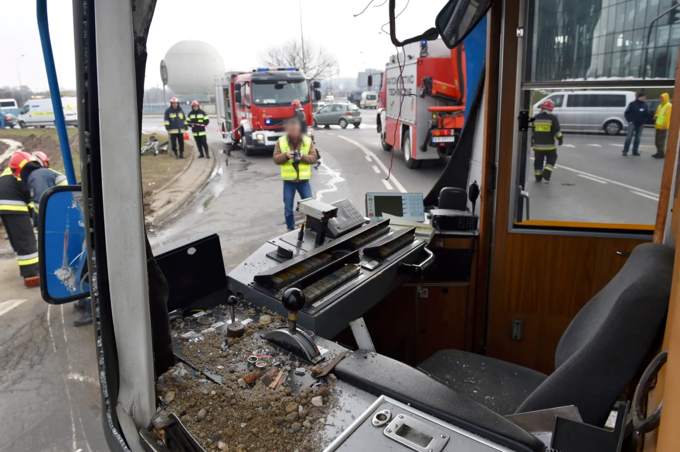 13 osób poszkodowanych po zderzeniu ciężarówki z tramwajem w centrum Krakowa