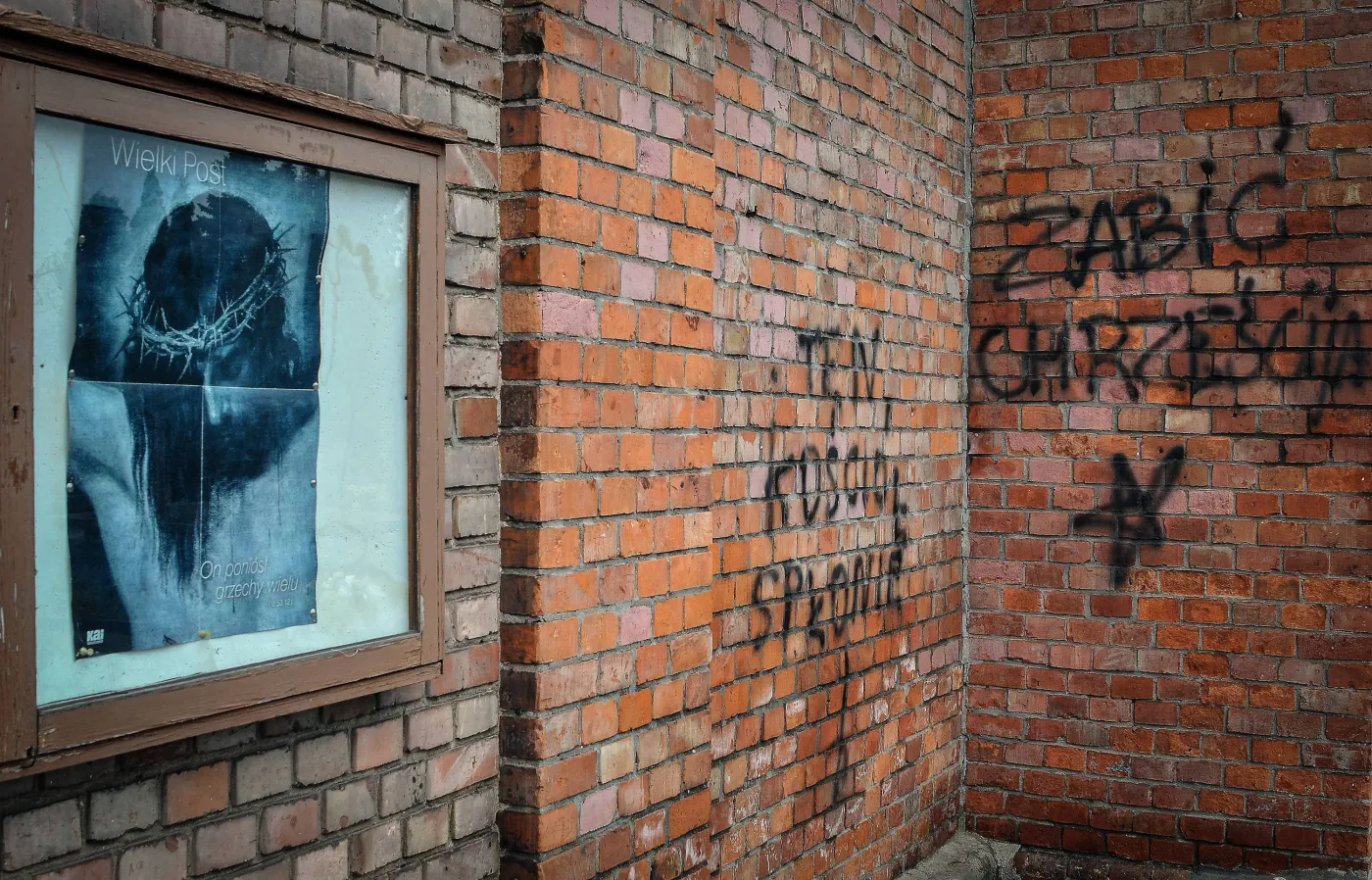7473239-czestochowa-satanisci-sprofanowali.jpg