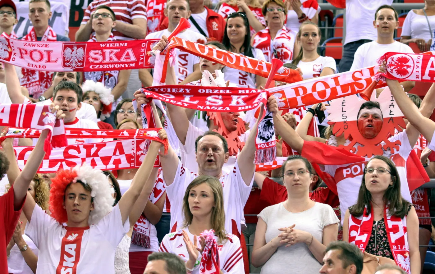 7943971-kibice-reprezentacji-polski-podczas.jpg