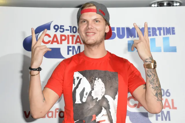 Avicii aż 600 razy z Chrisem Martinem