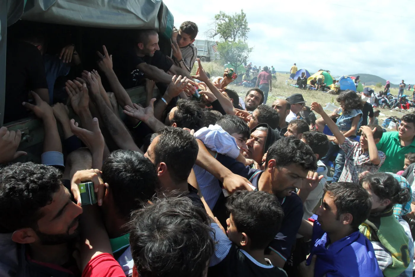 Uchodźcy z Syrii na granicy Serbii i Macedonii
